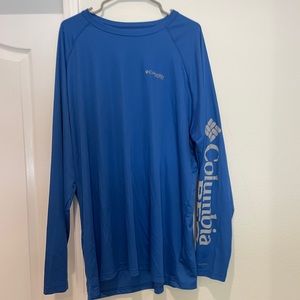 Men’s Columbia blue shirt